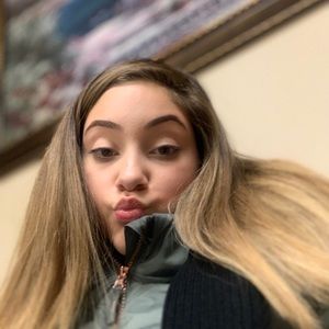 Meet your Posher, Liv